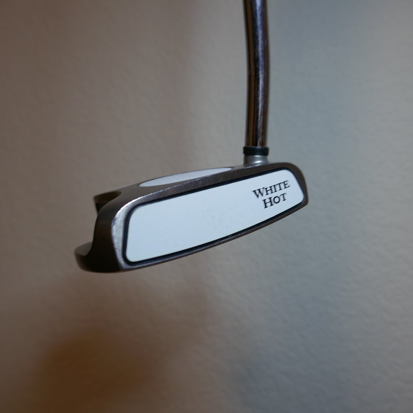 Odyssey White Hot 2-Ball Mid Armlock Putter